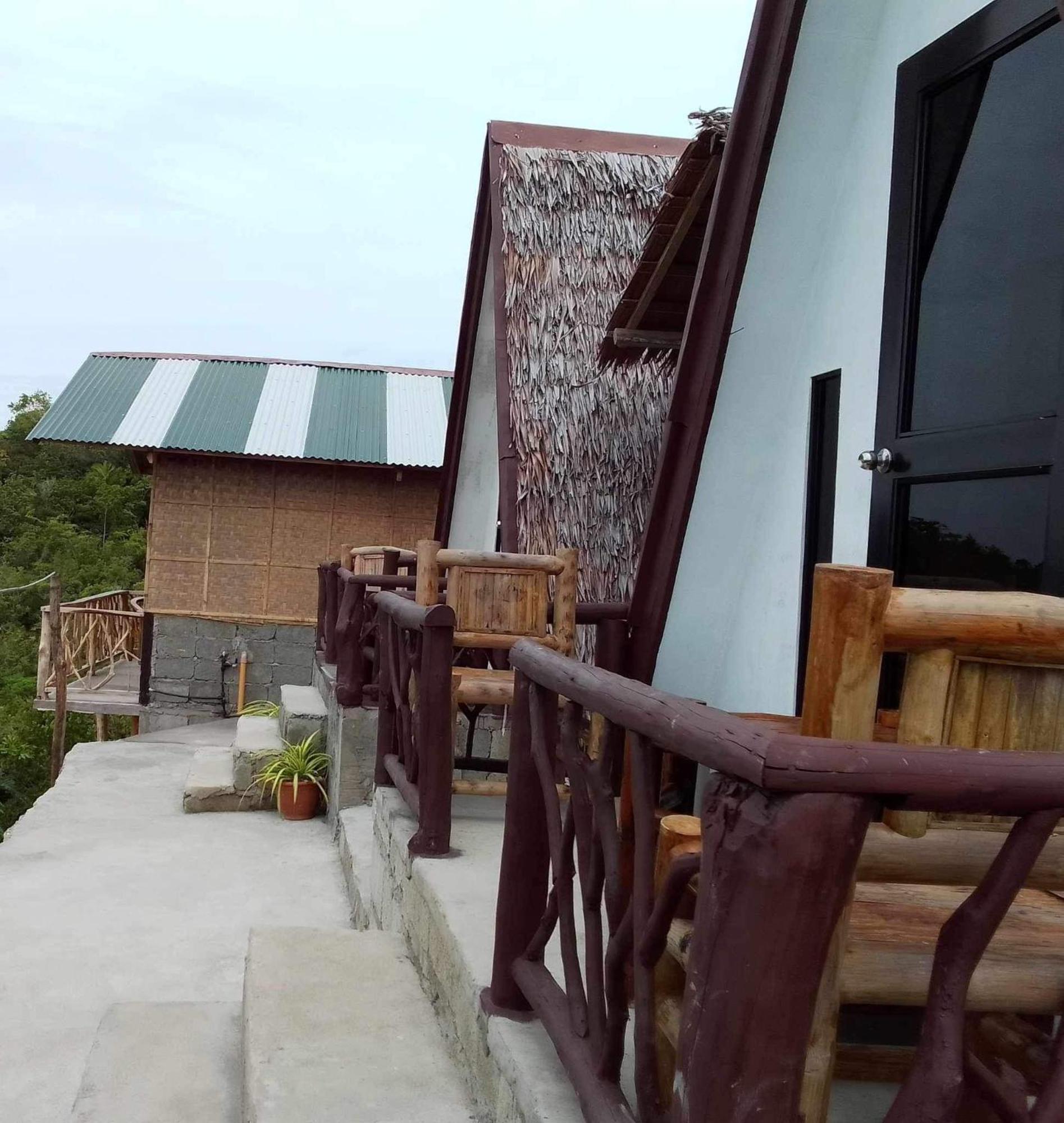 Thornton'S Sea View Cafe & Guesthouse Siquijor Exteriör bild