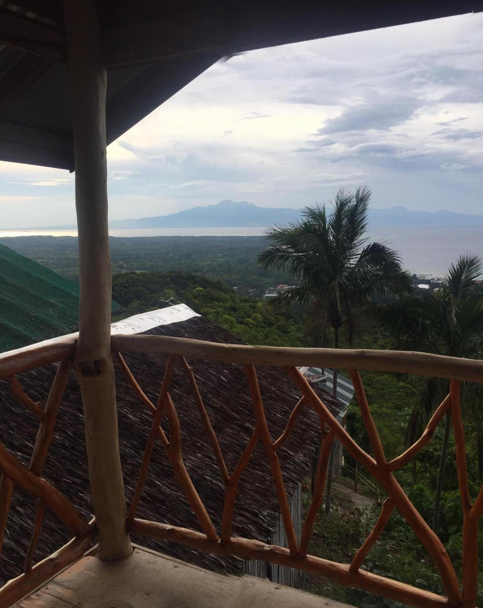 Thornton'S Sea View Cafe & Guesthouse Siquijor Exteriör bild