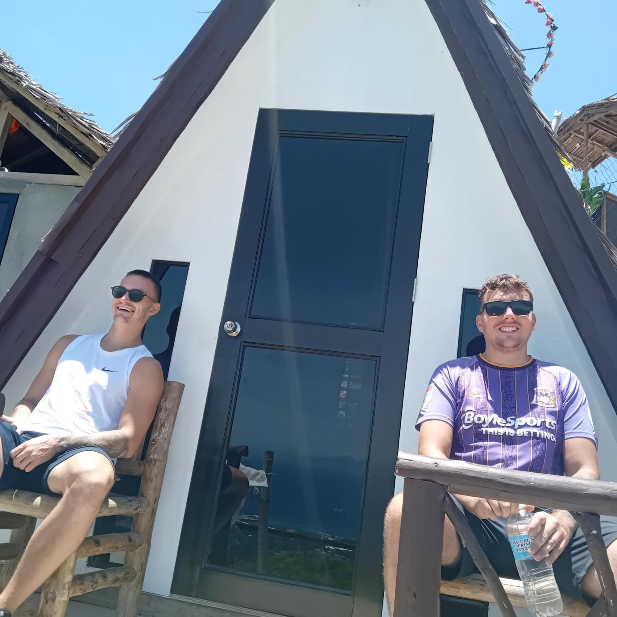Thornton'S Sea View Cafe & Guesthouse Siquijor Exteriör bild