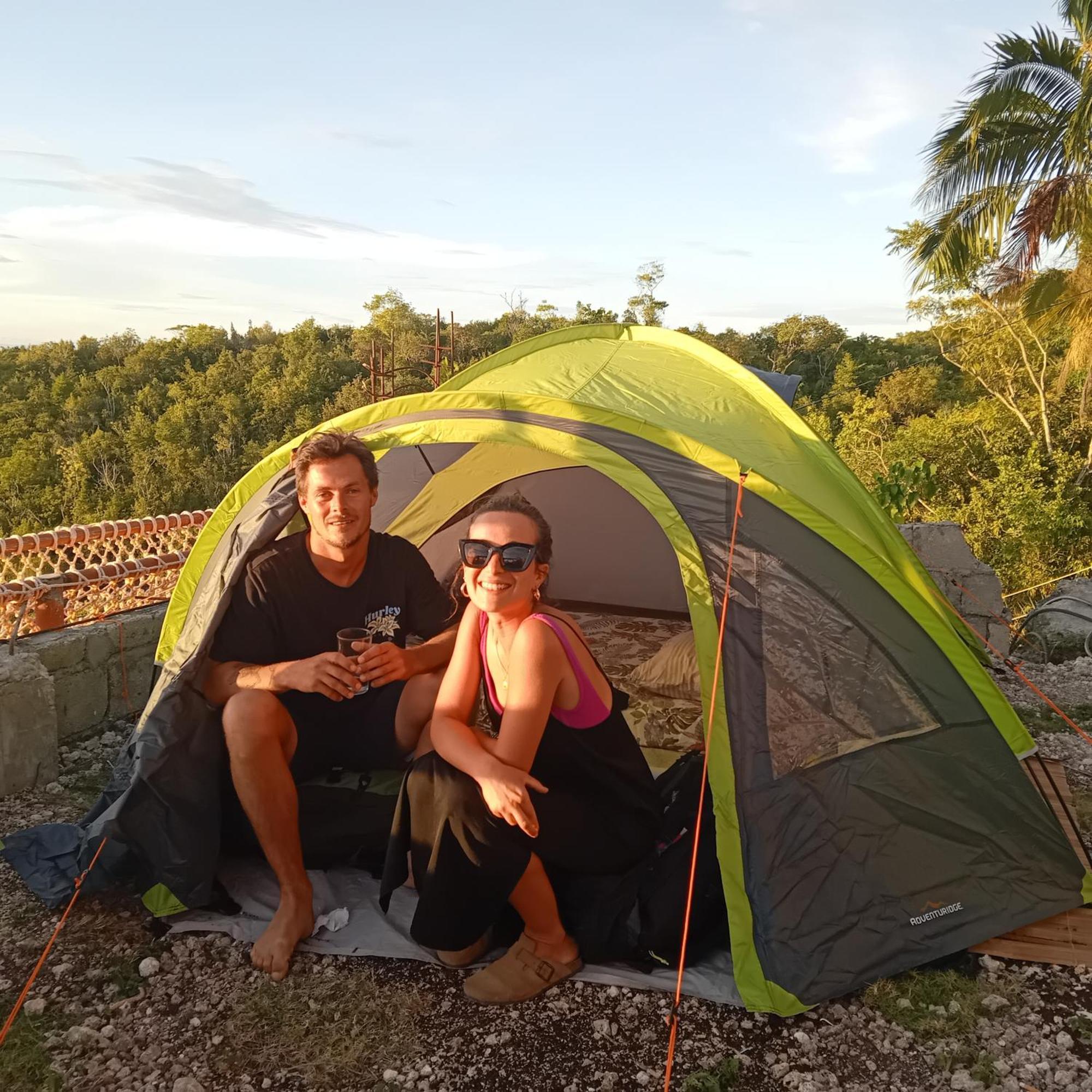 Thornton'S Sea View Cafe & Guesthouse Siquijor Exteriör bild