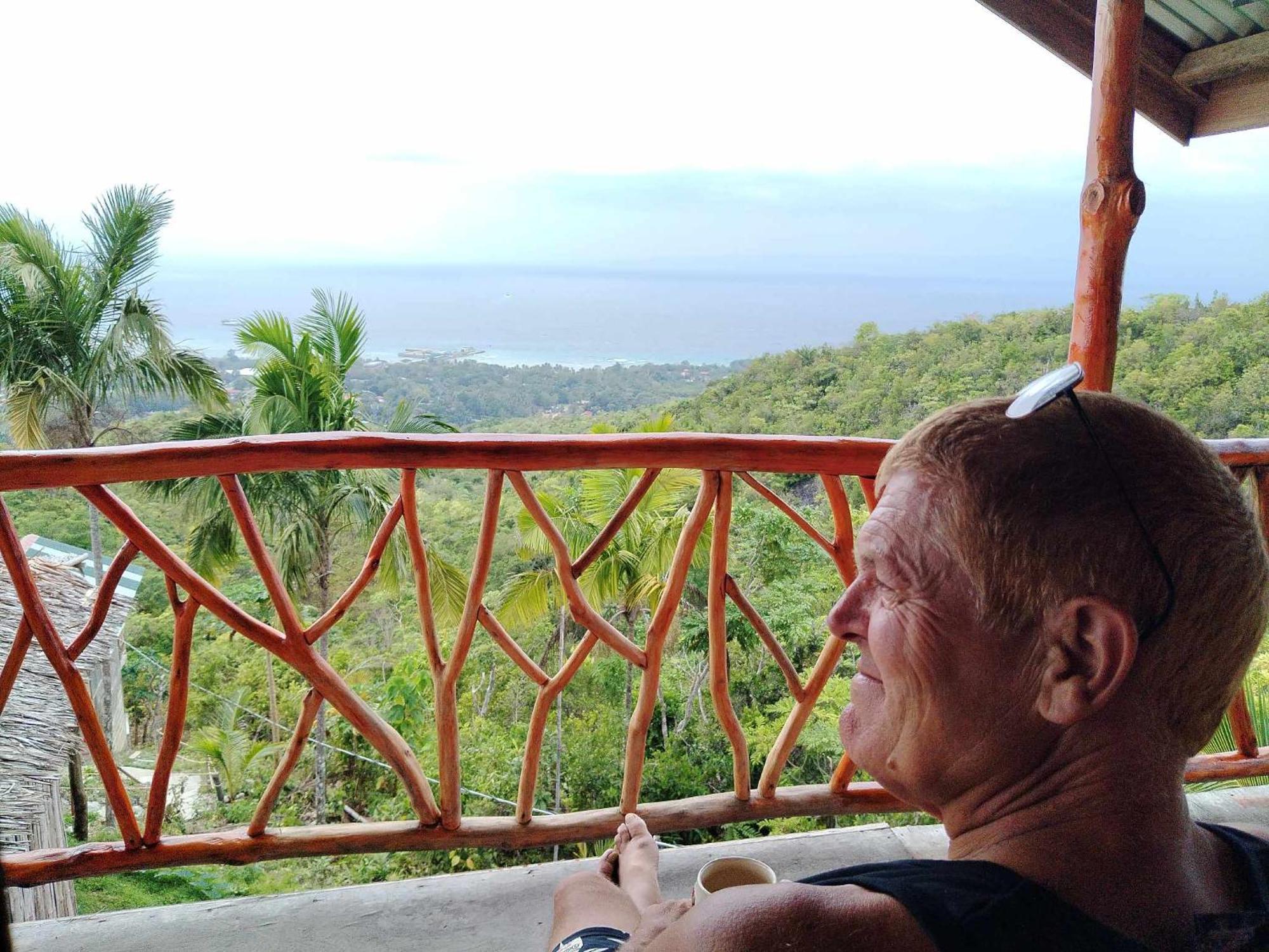 Thornton'S Sea View Cafe & Guesthouse Siquijor Rum bild