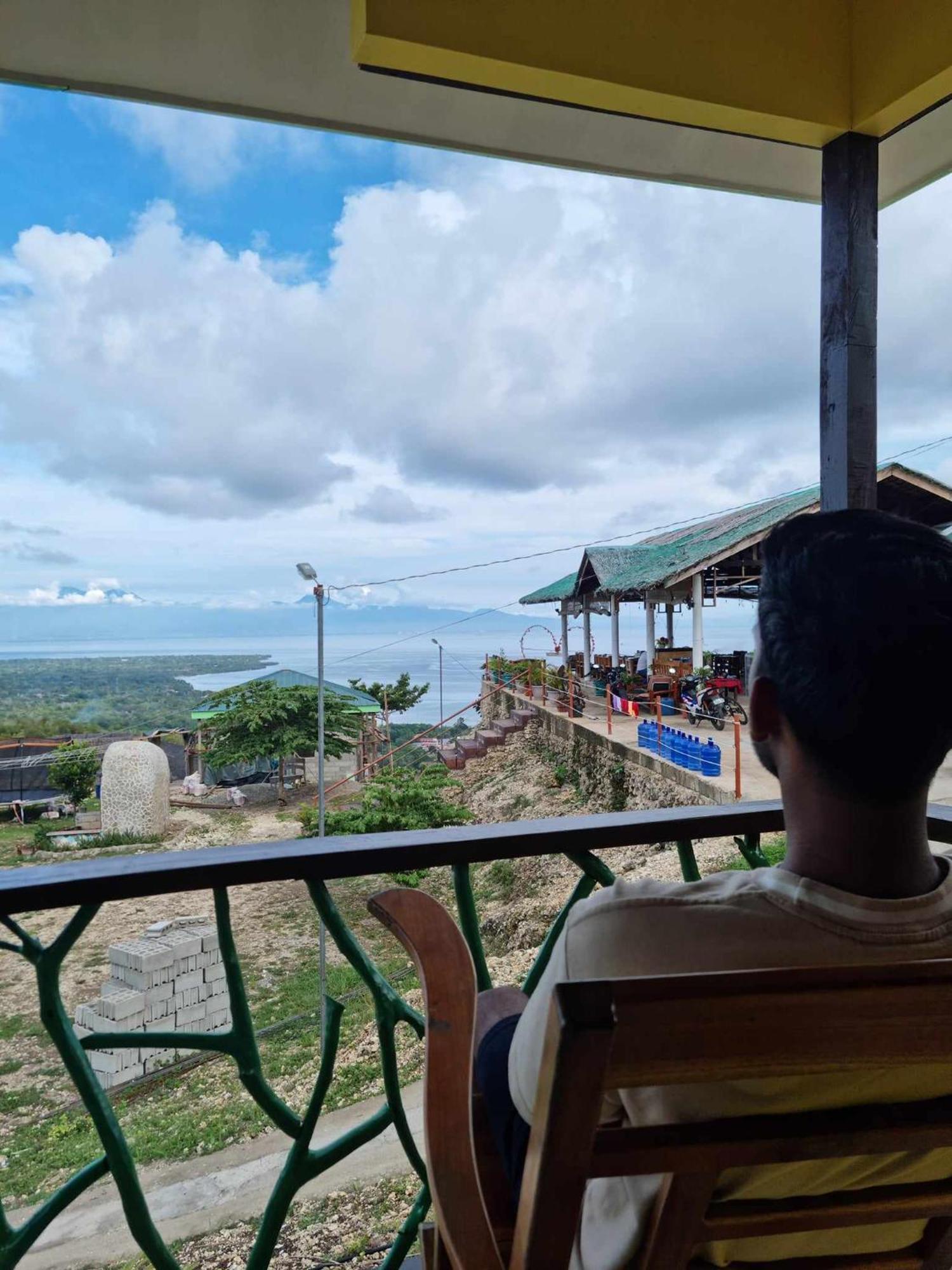 Thornton'S Sea View Cafe & Guesthouse Siquijor Exteriör bild