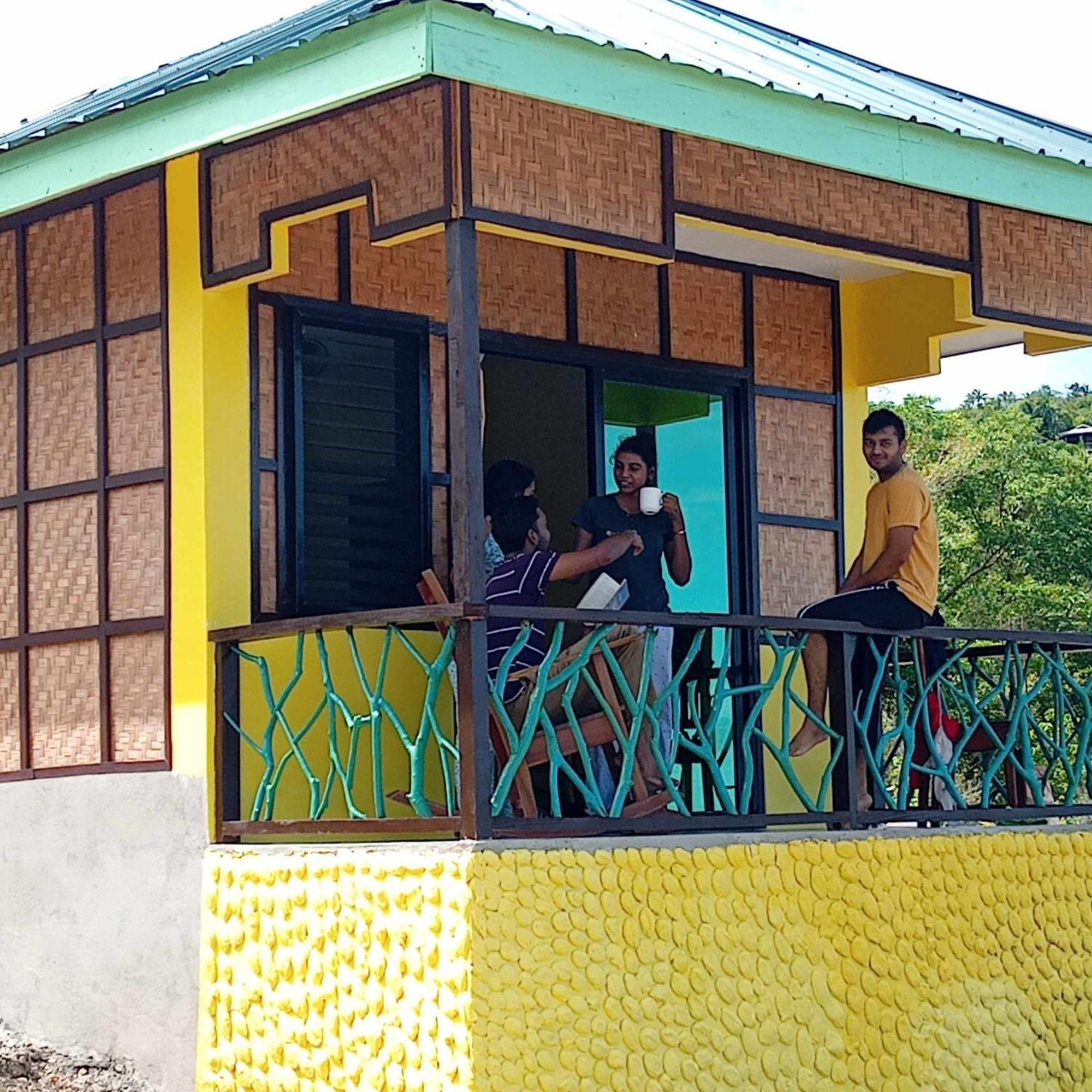 Thornton'S Sea View Cafe & Guesthouse Siquijor Exteriör bild