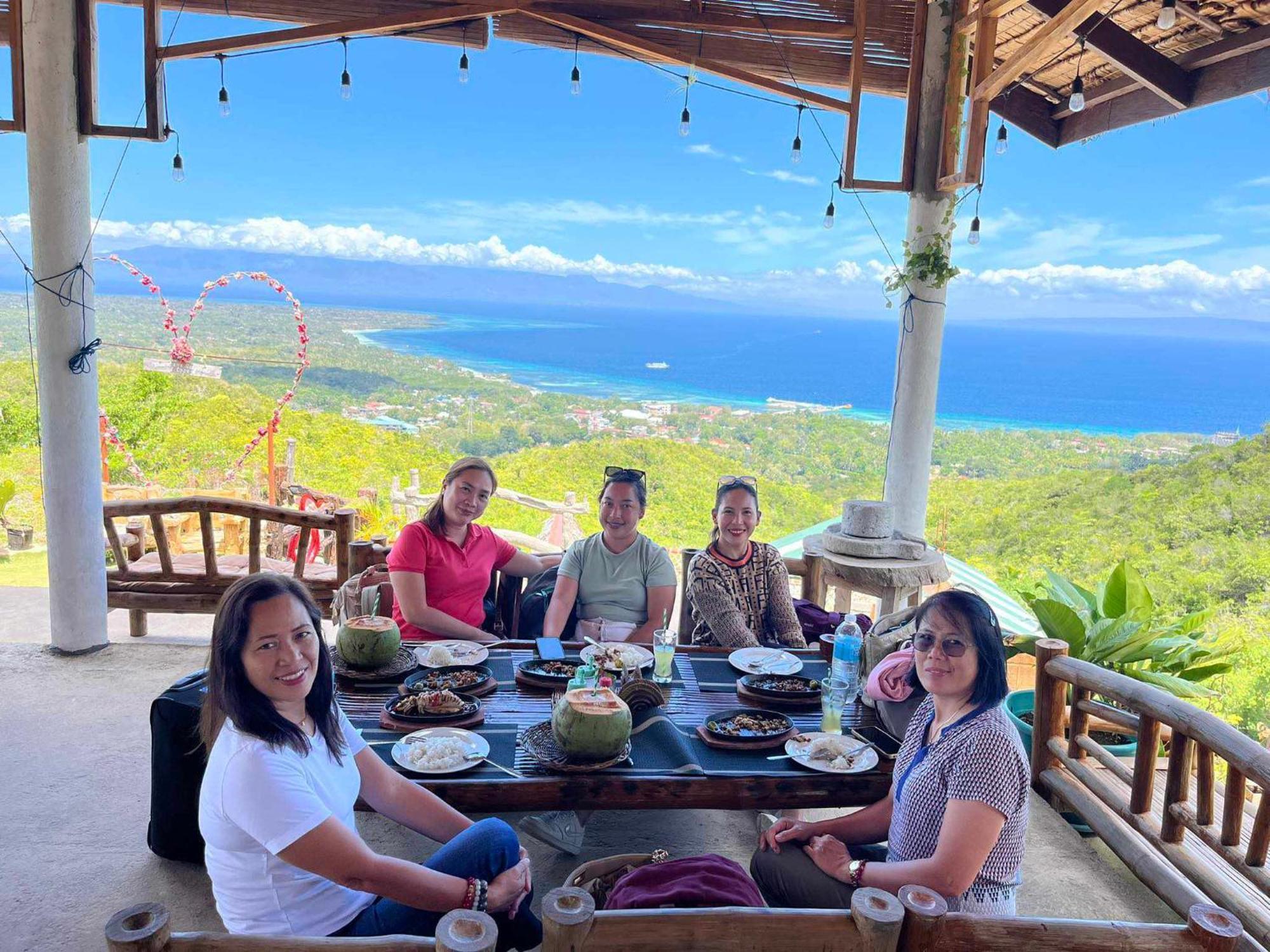 Thornton'S Sea View Cafe & Guesthouse Siquijor Rum bild
