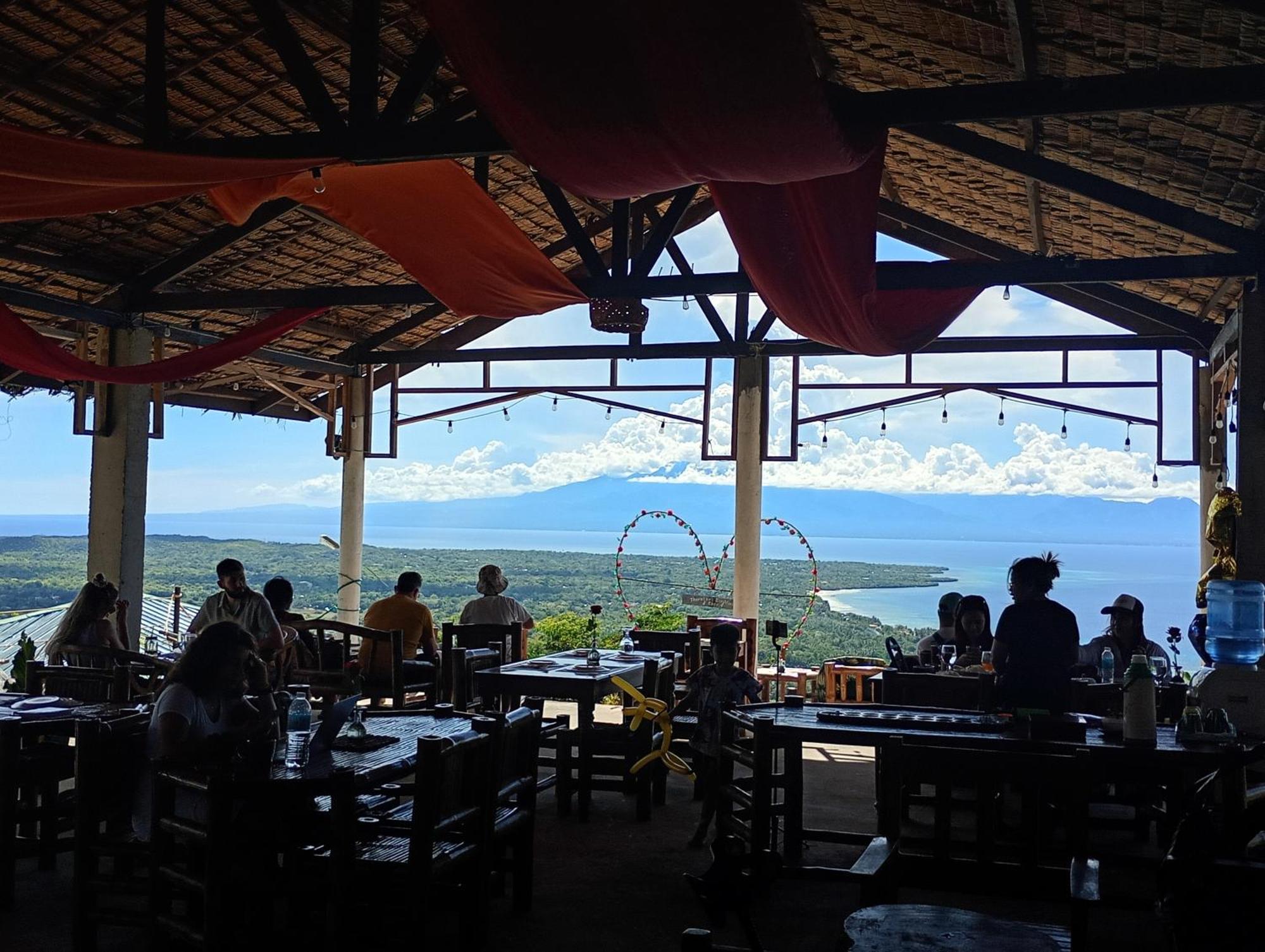 Thornton'S Sea View Cafe & Guesthouse Siquijor Rum bild